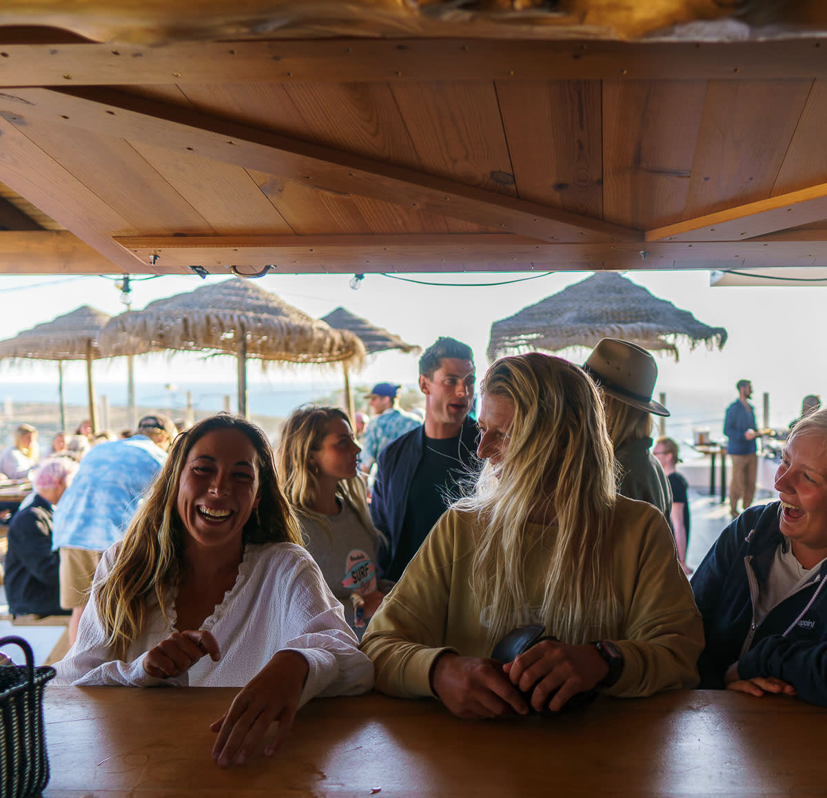 Girls at the bar in Ericeira