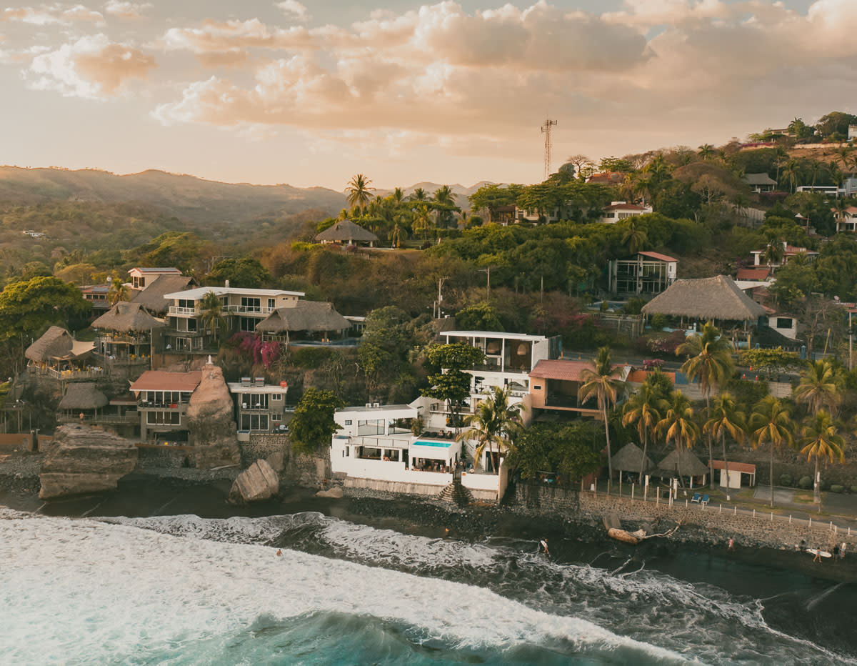 lapoint-el-salvador-beachfront