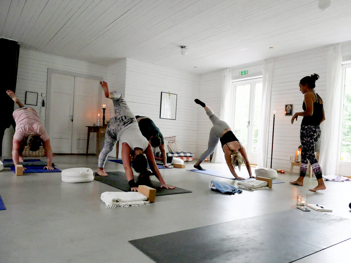 yogaheader