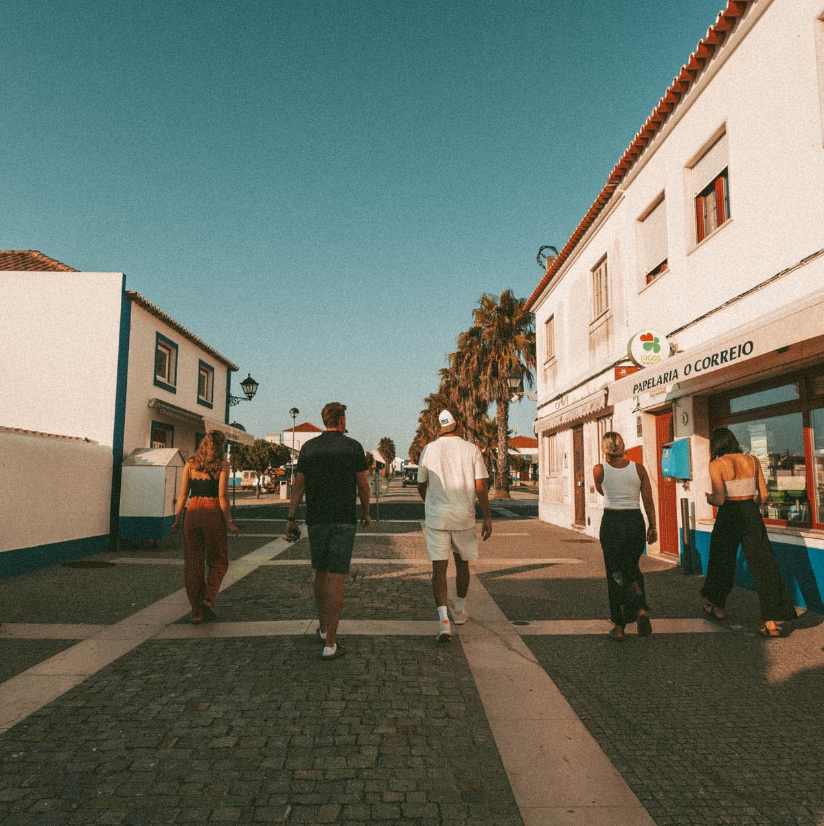 Friends-walking-around-in-town-Alentejo-Lapoint-camp