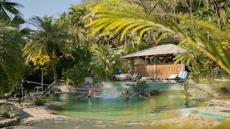 pool-lapoint-costa-rica