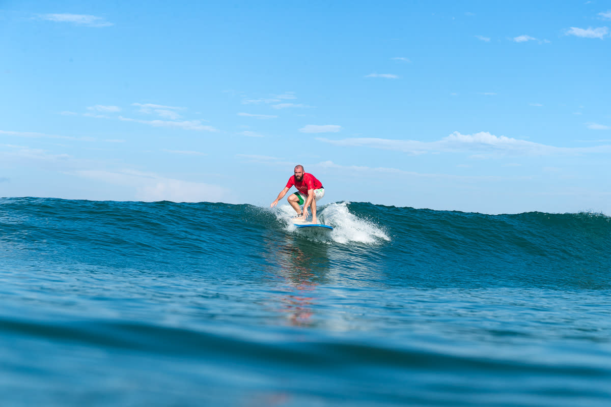 Beginner surfer at Lapoint surfcamps