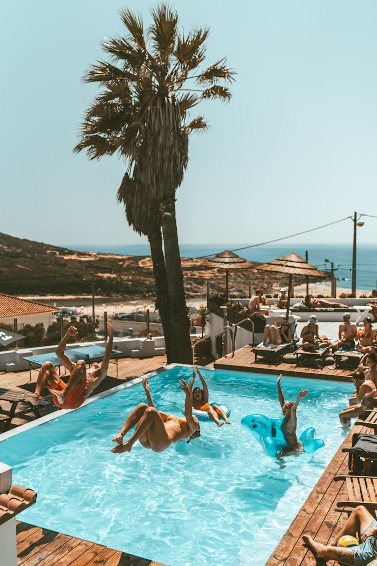 Camp Ericeira pool girl flip