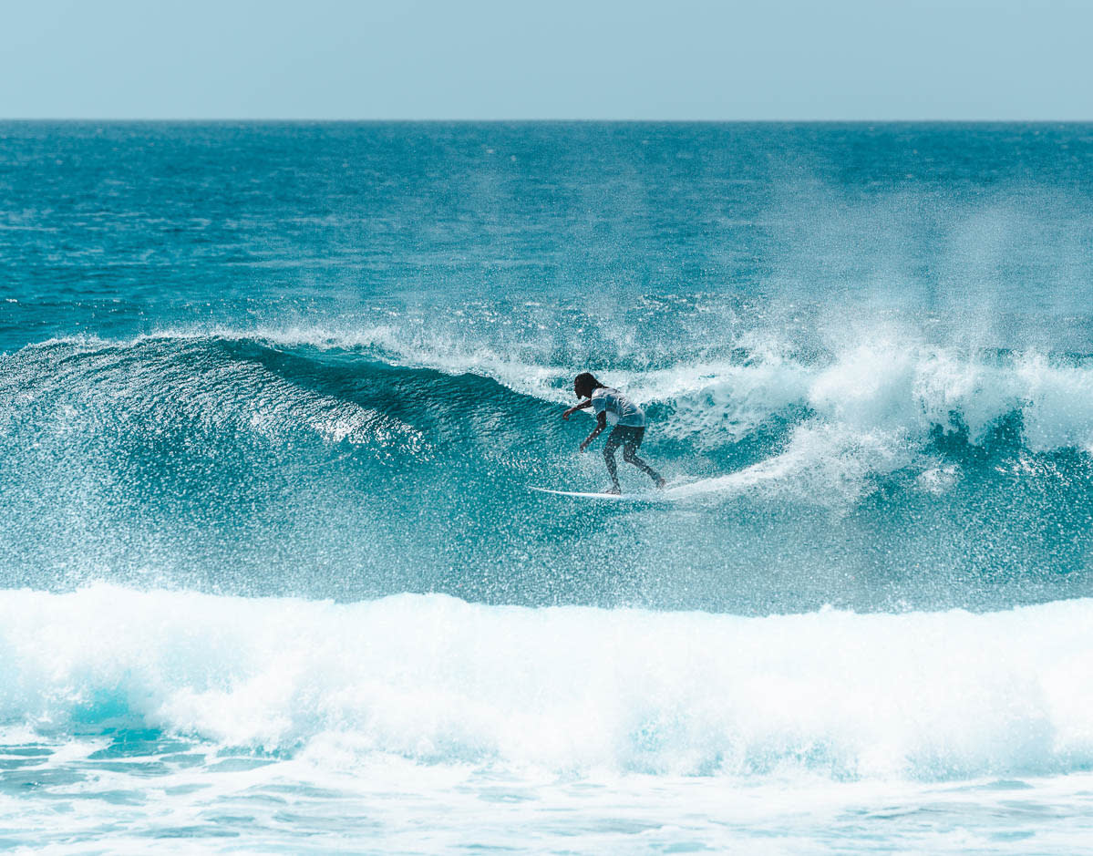 surfer-maldives2