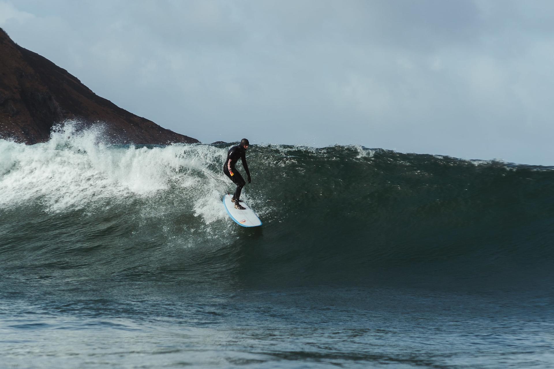 Advanced Surfer in Hoddevik