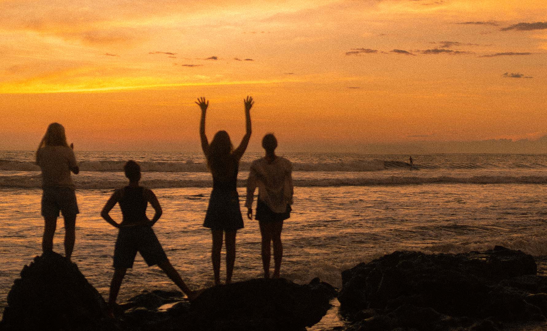 Surf-camp-fixed-arrival-days-at-Lapoint-learn-how-to-surf
