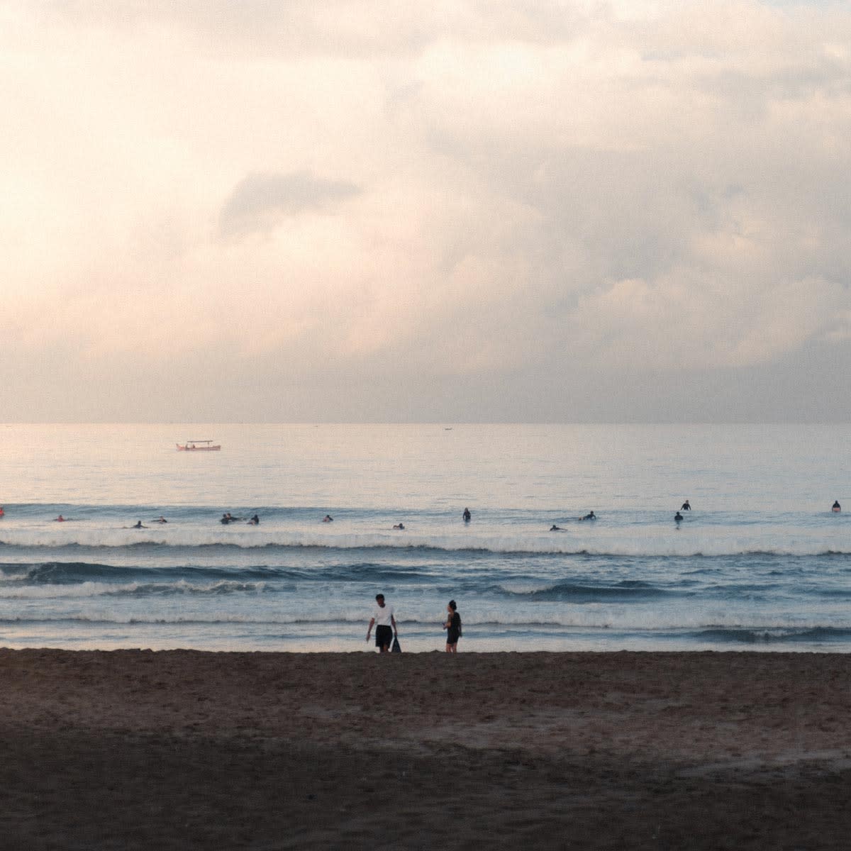 Surf-in-Canggu-Bali