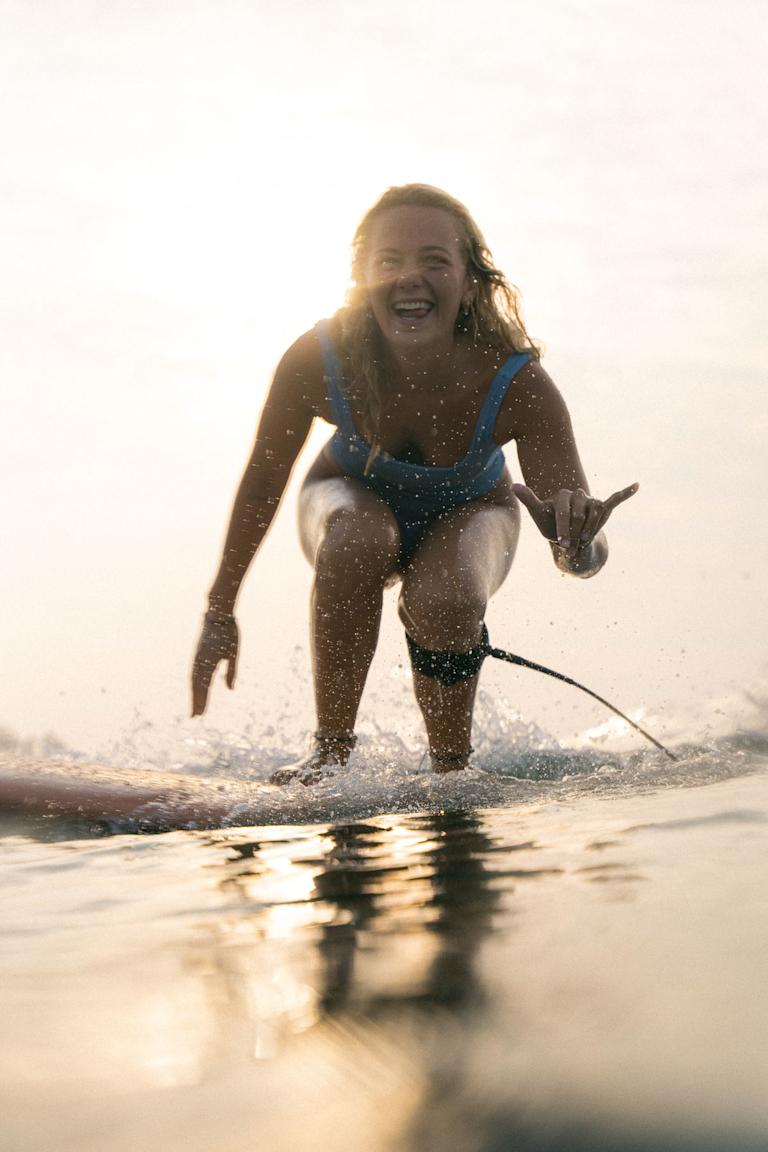 surfer-chaka-happy