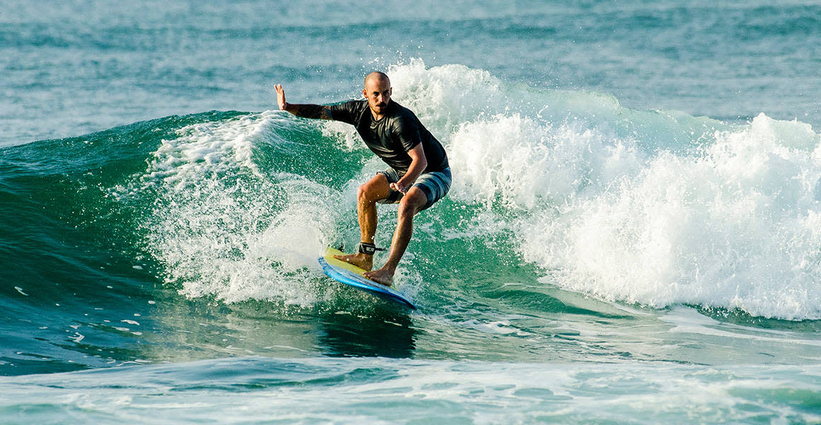 Surfer waves