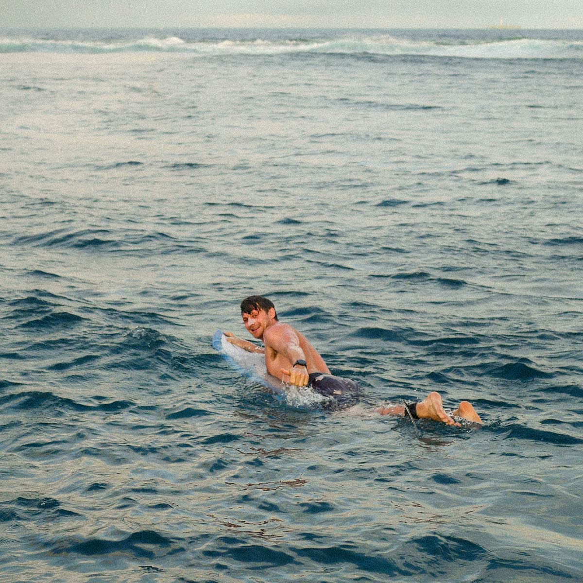 Lapoint-surf-guide-Maldives