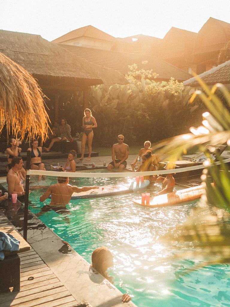 Lapoint-surf-camp-Bali-pool-beer-pong