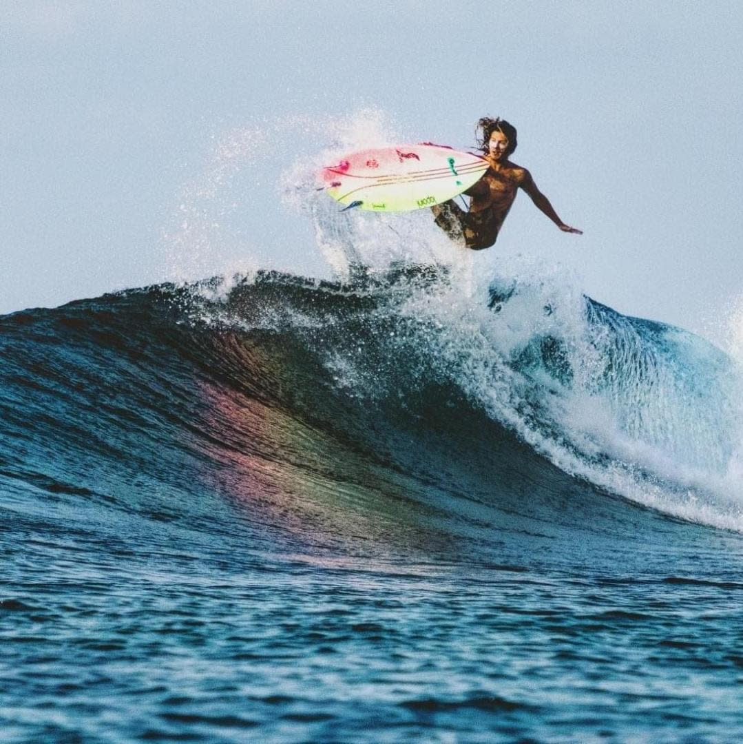 Joao durao surfing