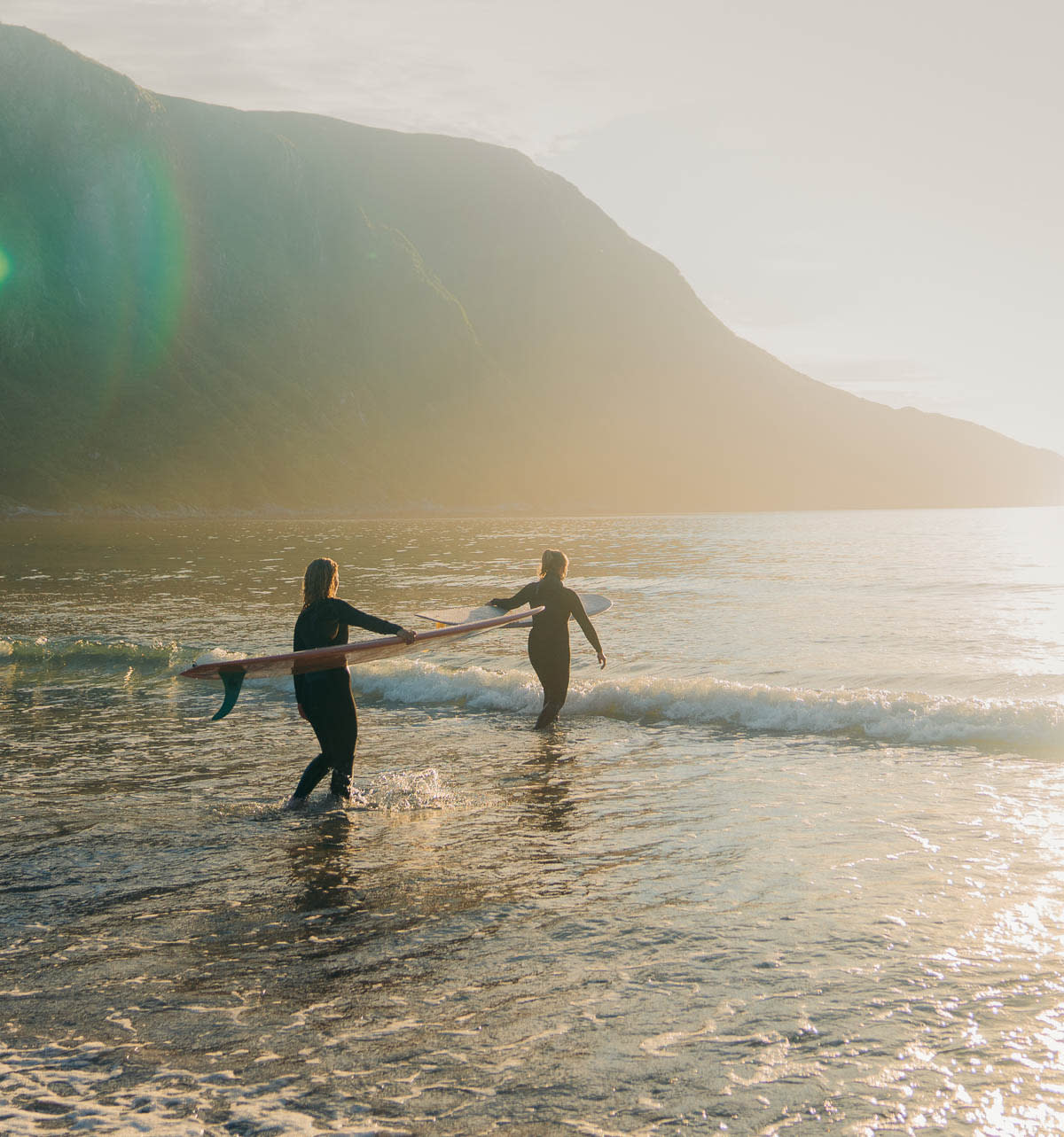 norway-surf-girls